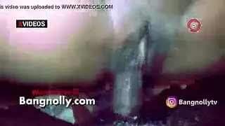 حصلت الملكة الناضجة على قمة كاهن الكنيسة ولعبت جبلًا من اللحوم الصلبة