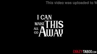 مشهد إباحي: العربية سارة ذات الثديين الضخمين تُدمر بقضيب ضخم