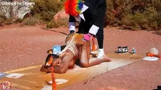 طائر الجدة غير المتبل يحصل على عملية استمناء بطريقة إباحية وشرج قاسي