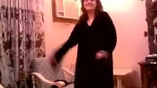 ضرب هاردكور لفتاة مومس ممتلئة ذات أثداء ومؤخرة مثالية
