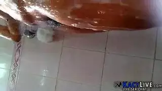 يصور اخته وينكها