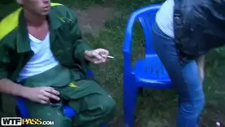 نيك خام لطيز مراهقة ضيقة في الغابة