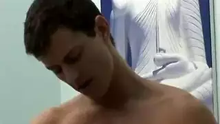 أفلام xxx أجنبية: أنين صاخب وأوضاع جنسية صريحة