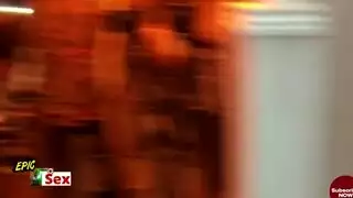 انقسام واقع فتاة مقطورة