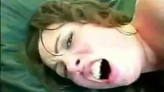 تابو عائلي: مصري يمارس الجنس مع زوجة ابنه بوضعية الكلب