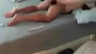 عميق وقاس: قضيب كبير يوصل ألم النشوة الشديد